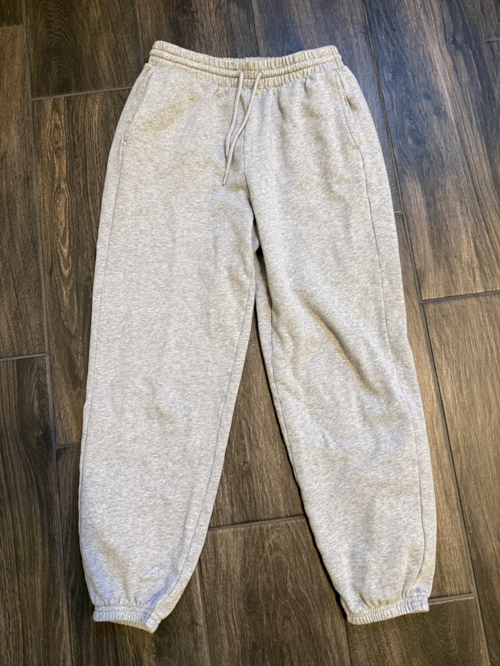 Old Navy Heather Gray and Cream Women's Jogger Sweatpants